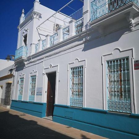 Hotel Hostal La Cruz 1872 Chipiona Exterior foto