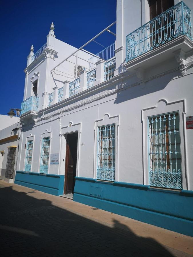 Hotel Hostal La Cruz 1872 Chipiona Exterior foto